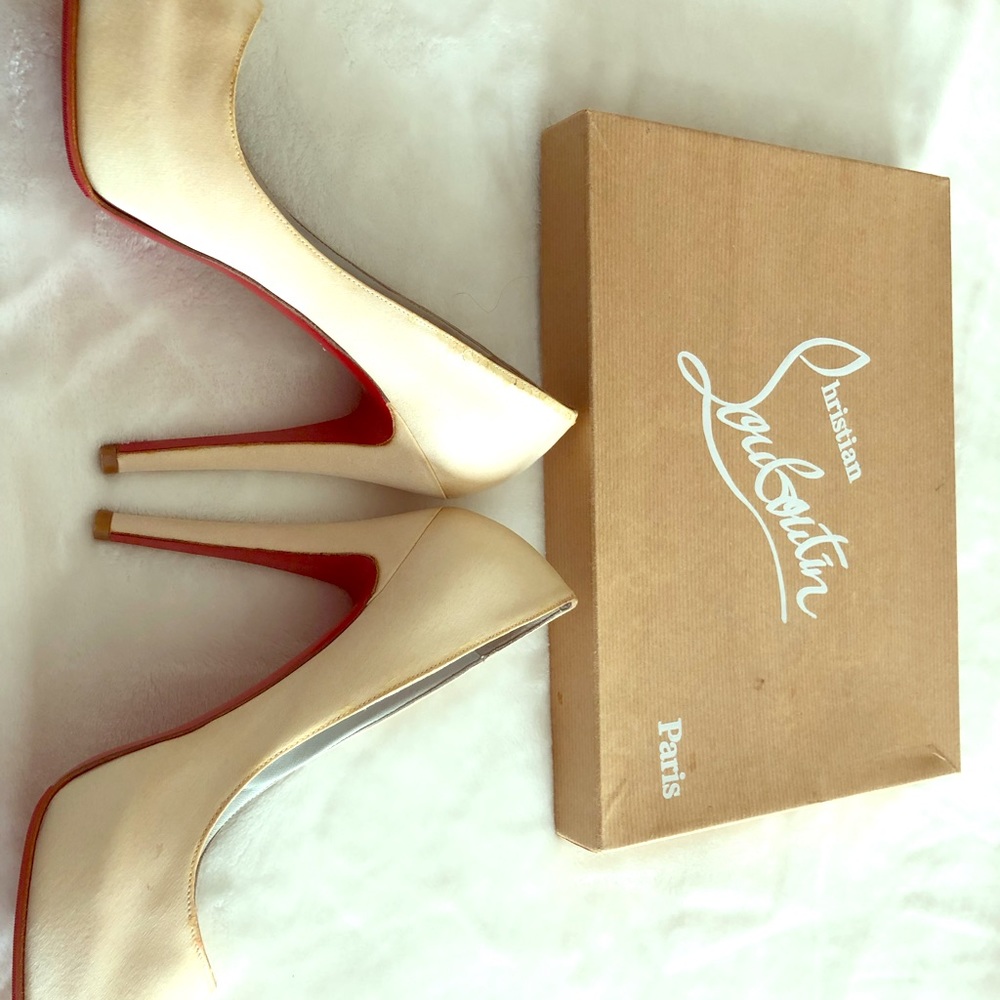 Very Prive something blue Christian Louboutin